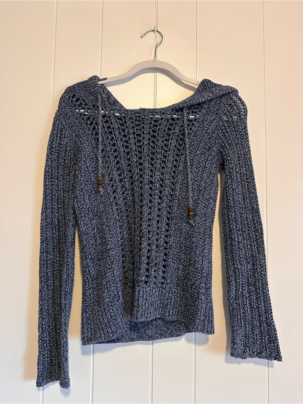 2000s American Eagle Women’s Navy Knit Hooded Sweater